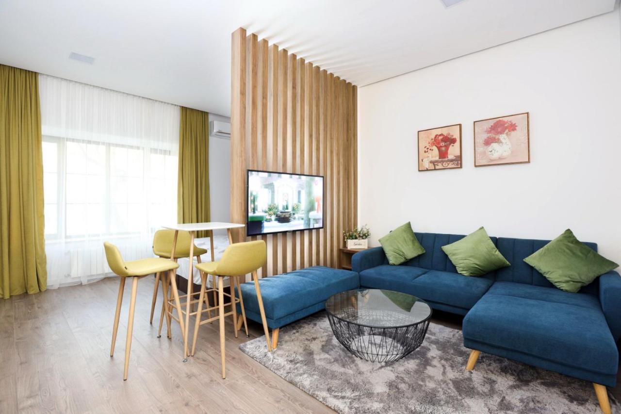 יירבאן Stay Inn-Apartments On Abovyan 32 מראה חיצוני תמונה