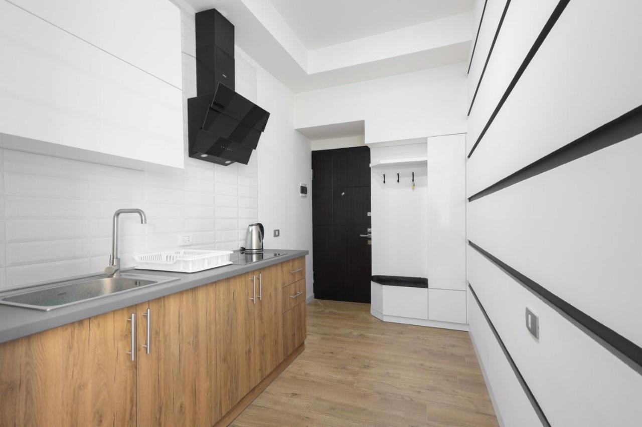 יירבאן Stay Inn-Apartments On Abovyan 32 מראה חיצוני תמונה