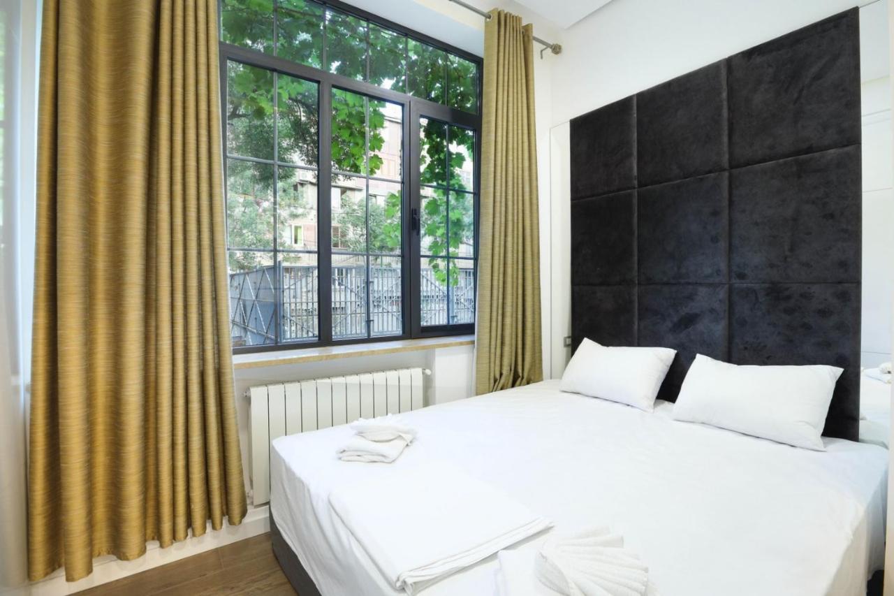 יירבאן Stay Inn-Apartments On Abovyan 32 מראה חיצוני תמונה