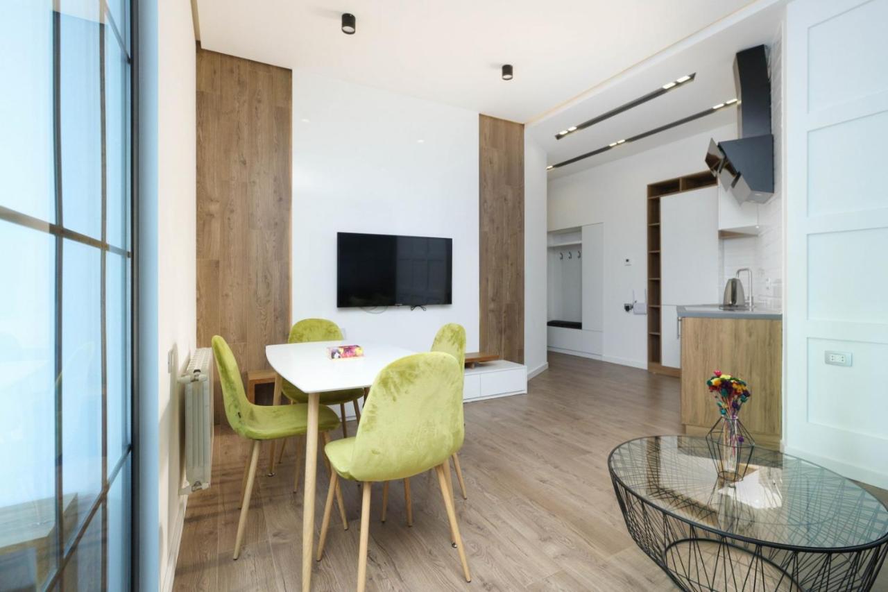 יירבאן Stay Inn-Apartments On Abovyan 32 מראה חיצוני תמונה